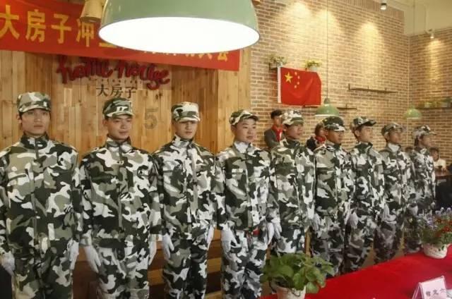 探讨生活问题,尽在惨不忍睹的成绩作文350字怎么写环境描写